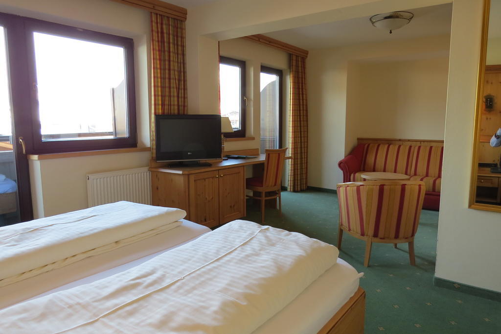 Hotel Roesslwirt เคิร์ชแบร์ก อิน ทิโรล ห้อง รูปภาพ